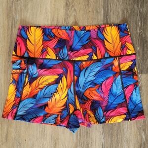 Constantly Varied Gear 2.5" Spread Your Wings Feather CVG Shorts NWOT Large